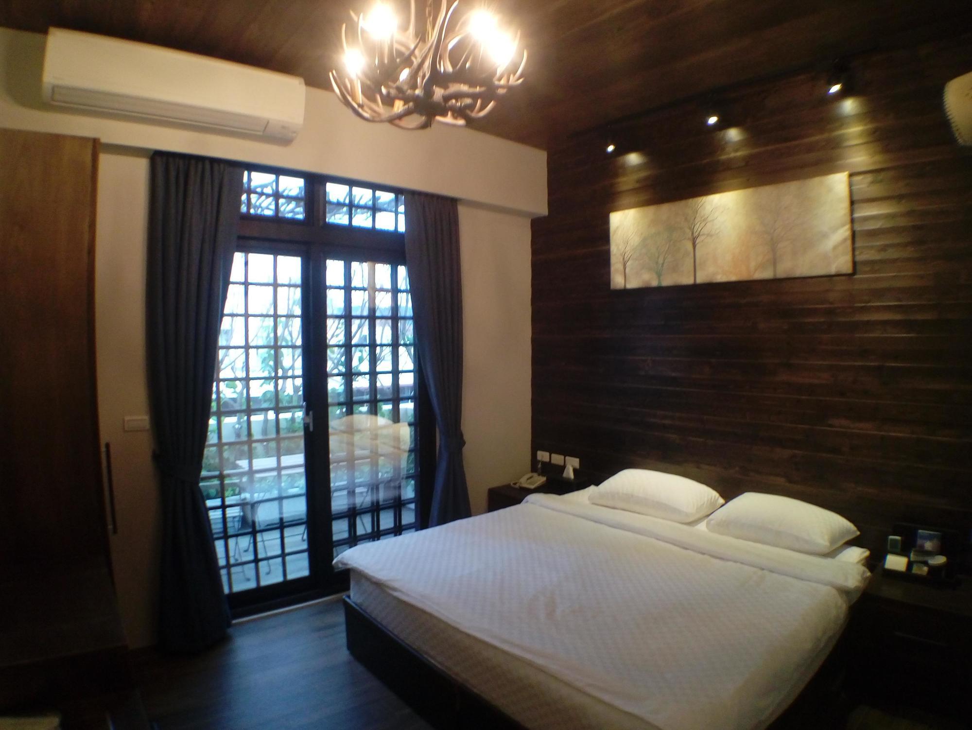 ลูน่า เฮาส์ Hotel เกาสง ภายนอก รูปภาพ
