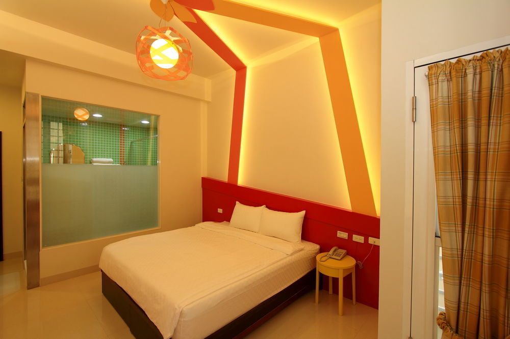 ลูน่า เฮาส์ Hotel เกาสง ภายนอก รูปภาพ
