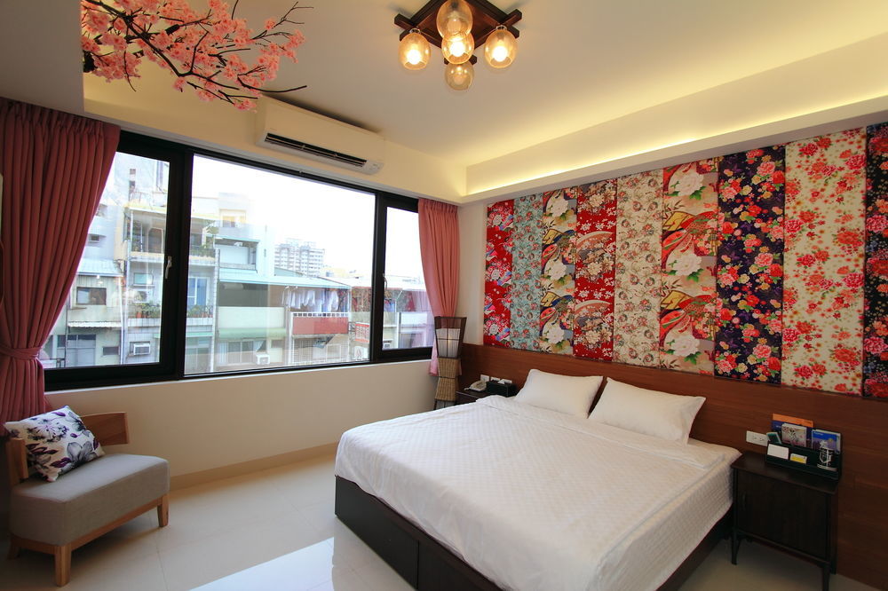 ลูน่า เฮาส์ Hotel เกาสง ภายนอก รูปภาพ
