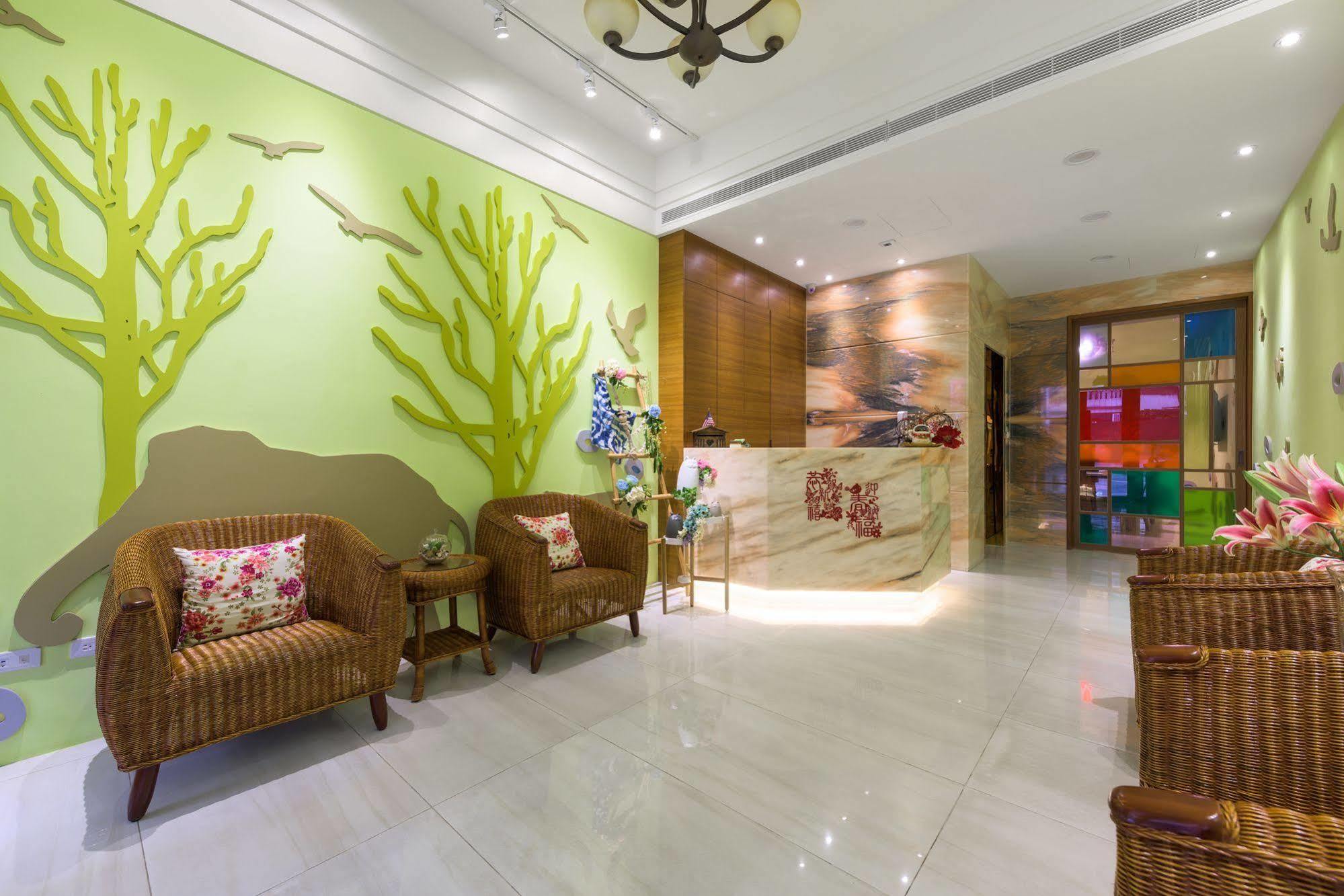 ลูน่า เฮาส์ Hotel เกาสง ภายนอก รูปภาพ
