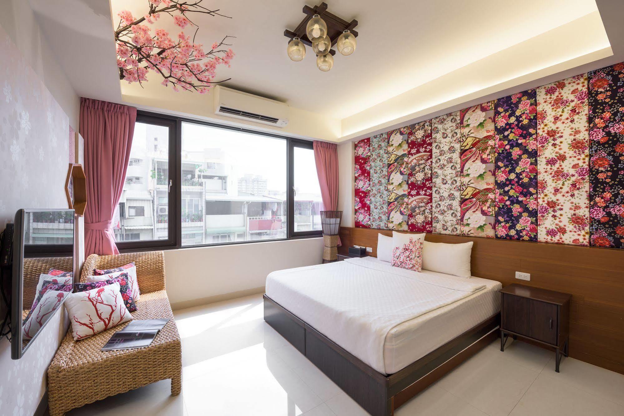 ลูน่า เฮาส์ Hotel เกาสง ภายนอก รูปภาพ